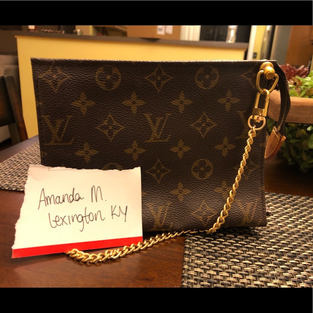 Louis Vuitton Toiletry 19